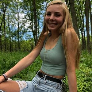 Meet your Posher, Ellison